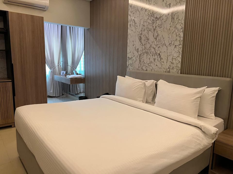 Bedroom, VIP