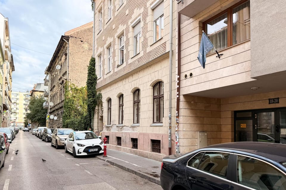 Comfy - Modern - Downtown Apartment in Budapest