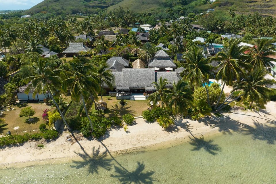 Property building, Natural landscape, Bird's eye view, Beach, Sea view