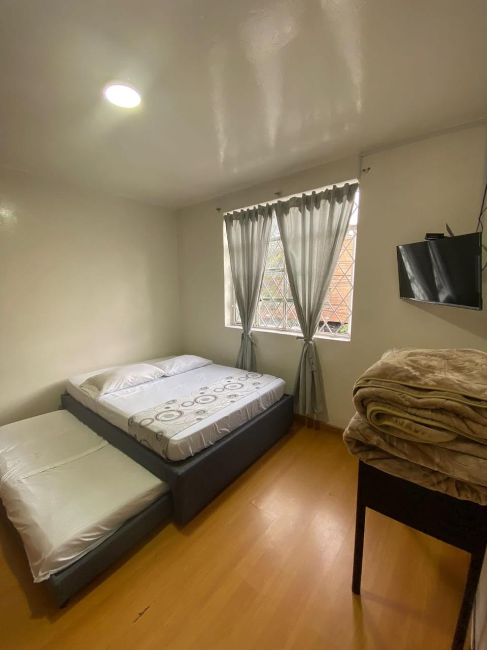 Bed, Photo of the whole room