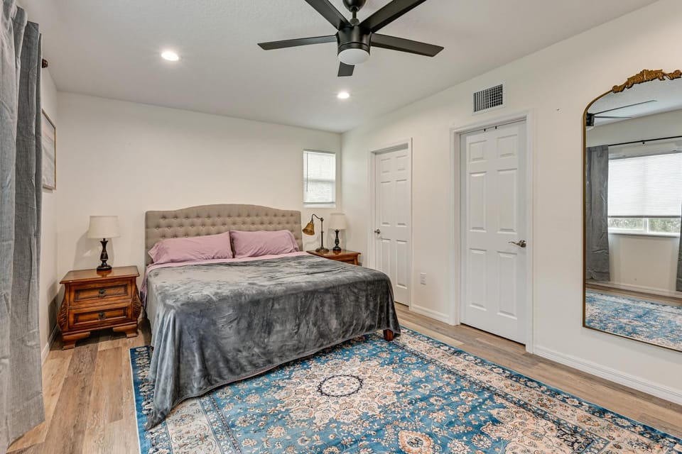 'The Hangar Retreat' Aviation-Themed Stay in Lutz House in Wesley Chapel