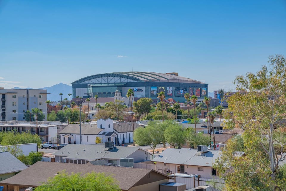 Skyline Loft Studio w City Views House in Phoenix