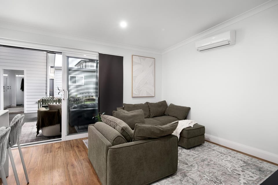 Living room, air conditioner