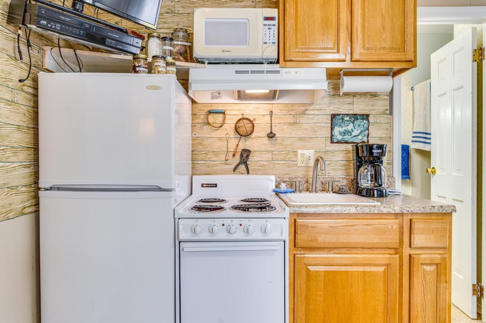 Walkable & Convenient Main Street Studio in Delphi Apartment in Indiana
