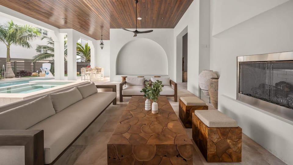Casablanca House in Bradenton Beach