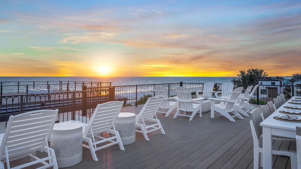 Casablanca House in Bradenton Beach