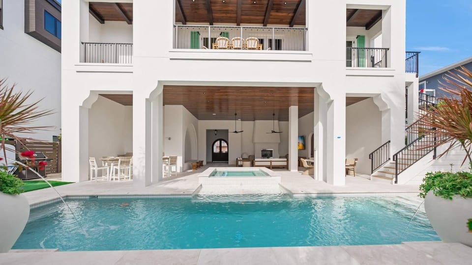 Casablanca House in Bradenton Beach