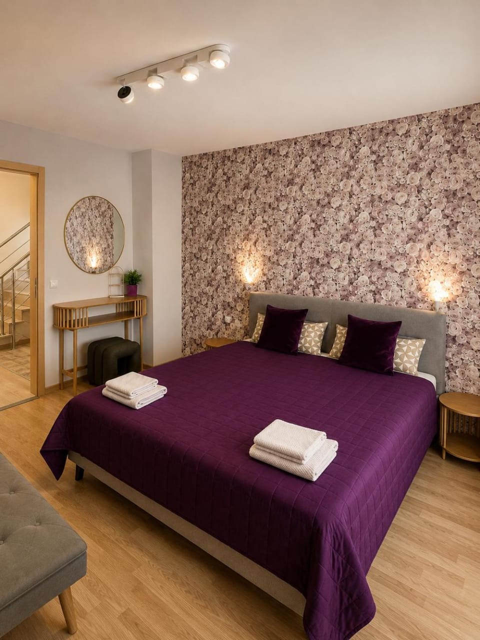 Bed, Photo of the whole room, Bedroom, towels