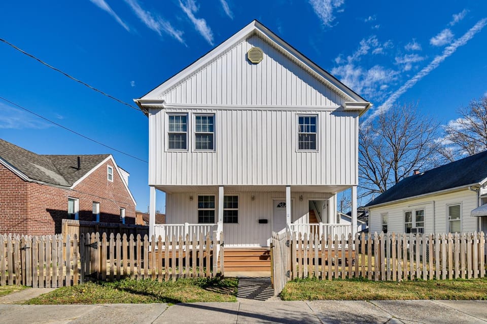 2 Mi to Naval Base: Walkable Norfolk Retreat Apartment in Norfolk
