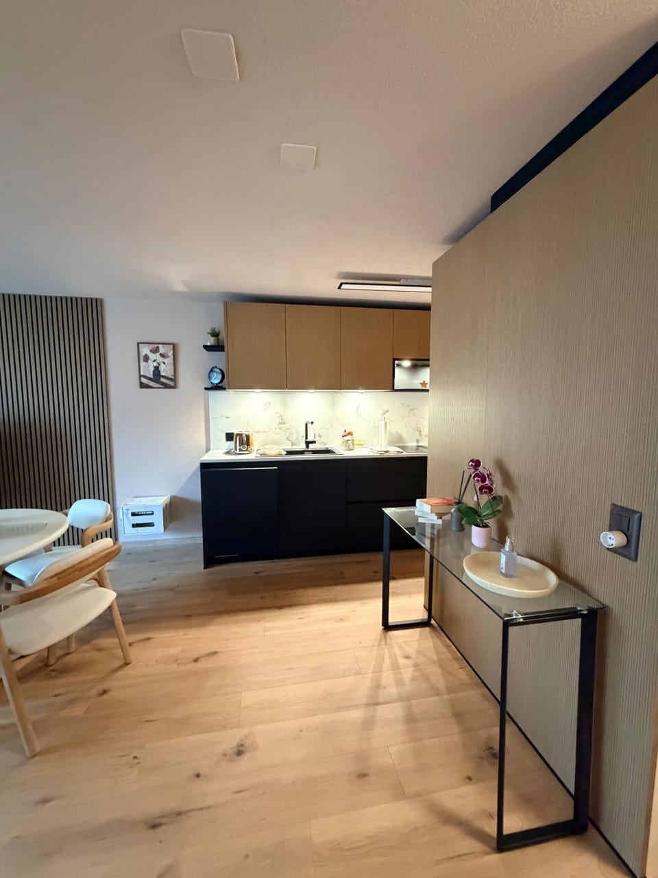 Kitchen or kitchenette, Living room, Dining area, kitchen