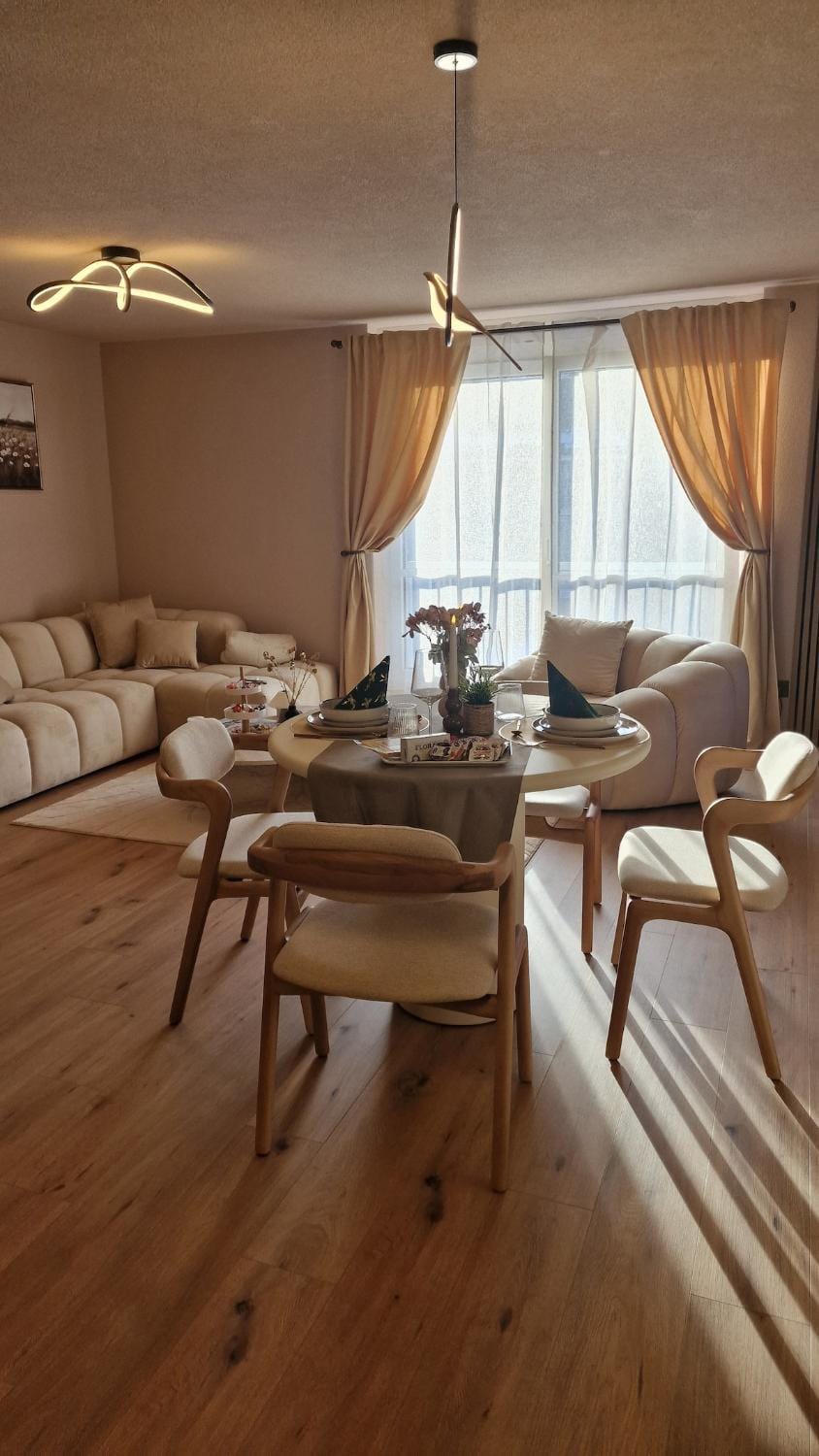 Living room, Seating area, Dining area