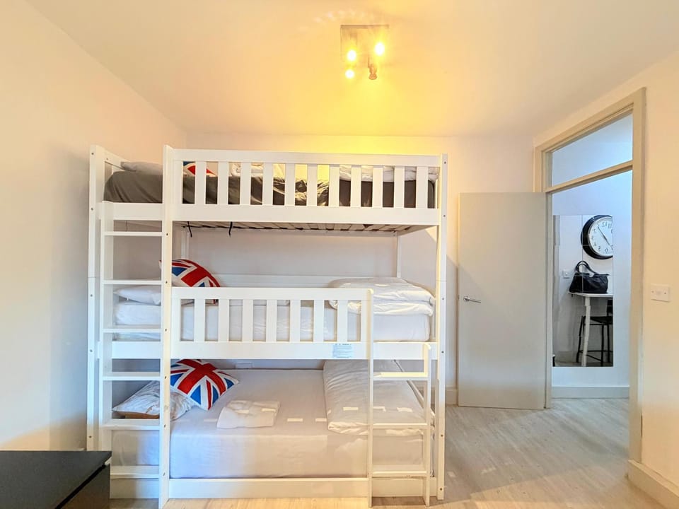 Flat 54A Apartment in London Borough of Camden