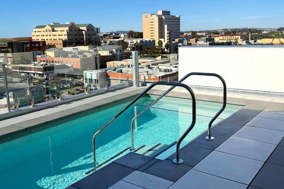 Luxury Designer Hillcrest Apartment with Pool & Gym Apartment in San Diego