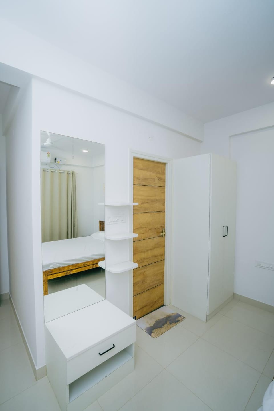 Bedroom, wardrobe