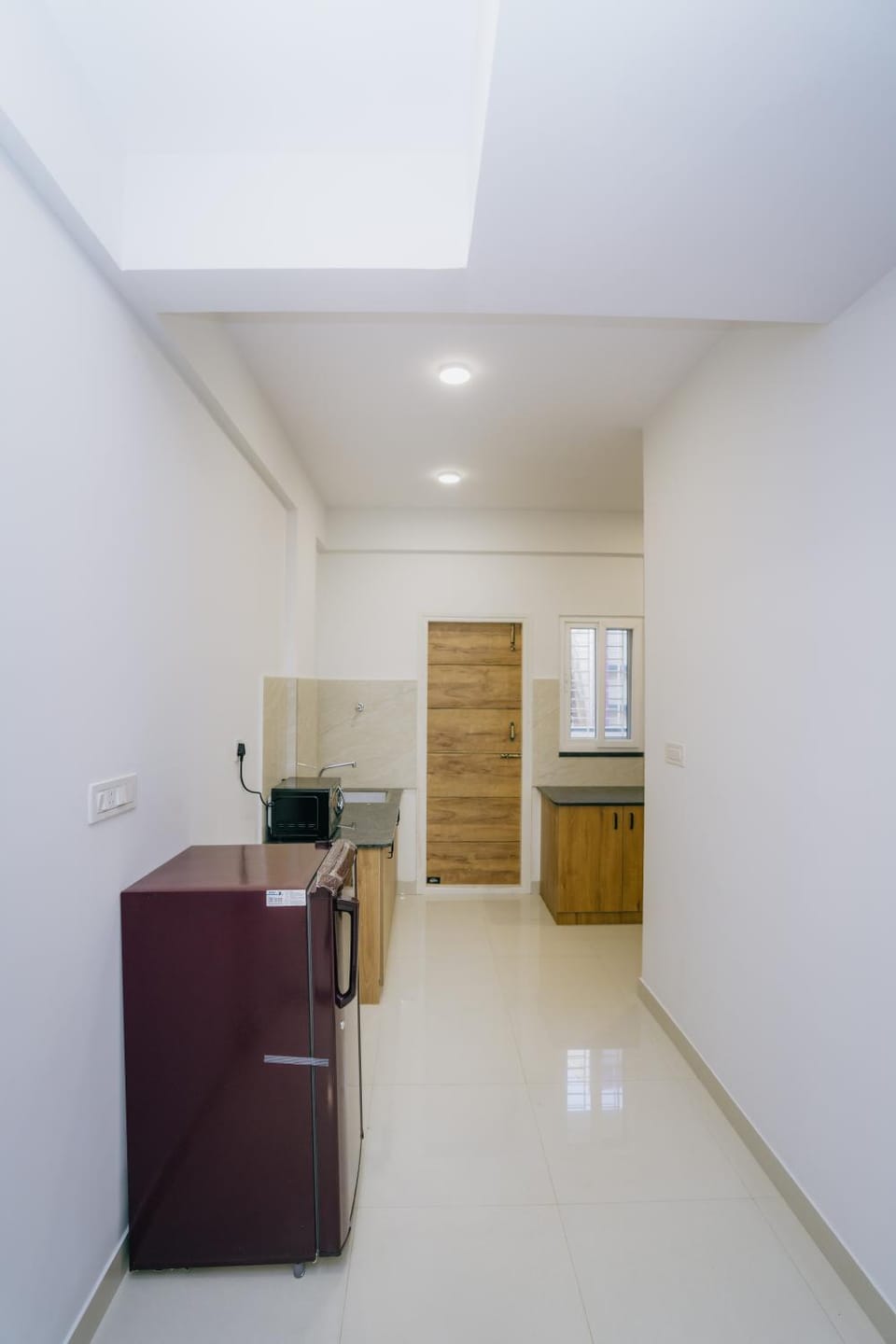 Kitchen or kitchenette, oven
