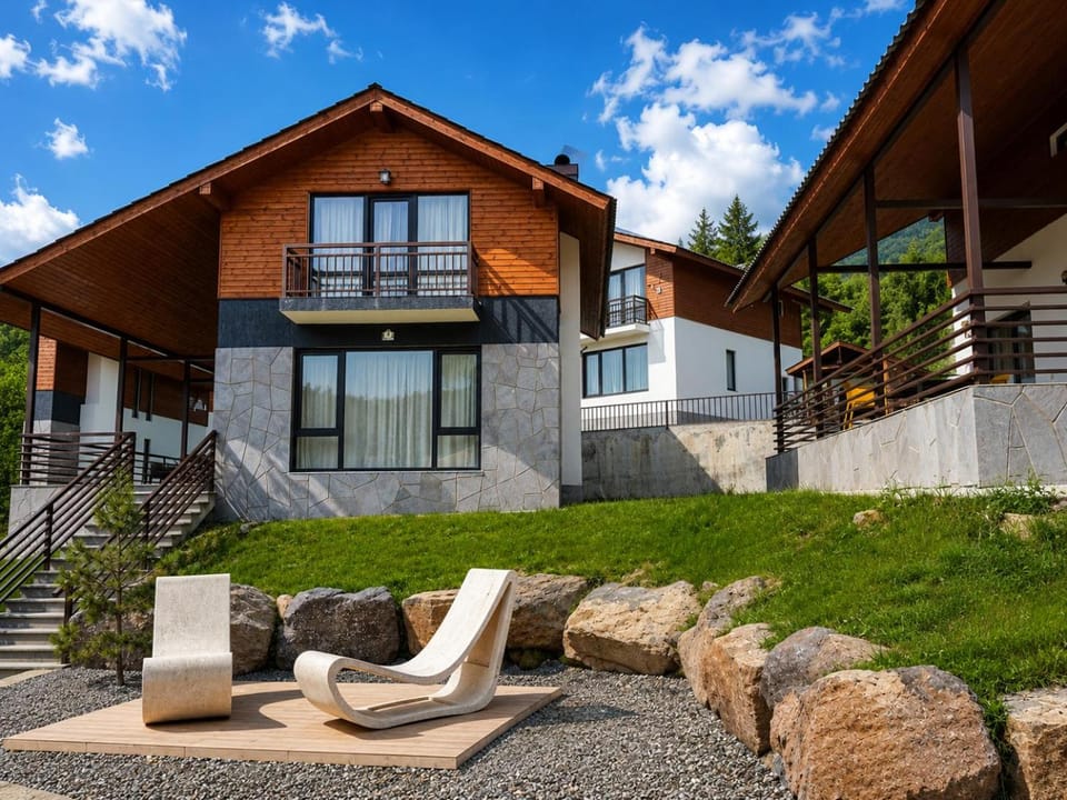 Property building, Patio, Spring, Day, Garden, Seating area, Garden view