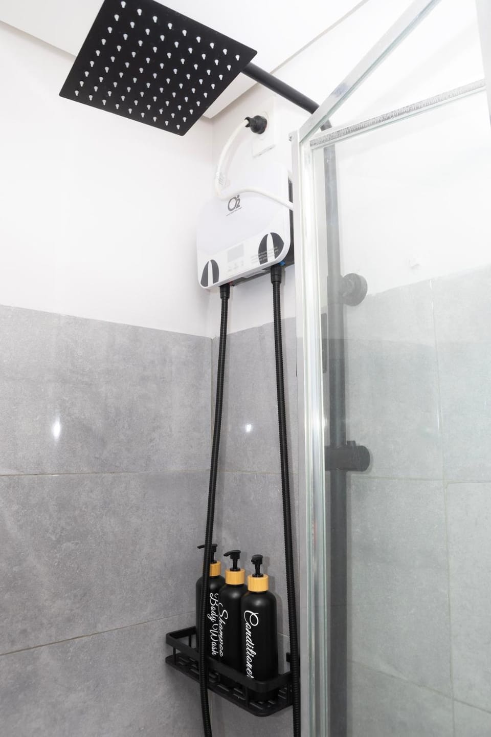 The Place To Be with Balcony and Kitchen Mandaluyong Apartment in Mandaluyong