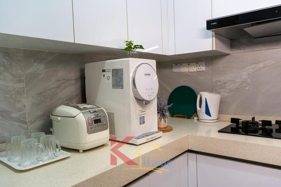 Kitchen or kitchenette, kitchen