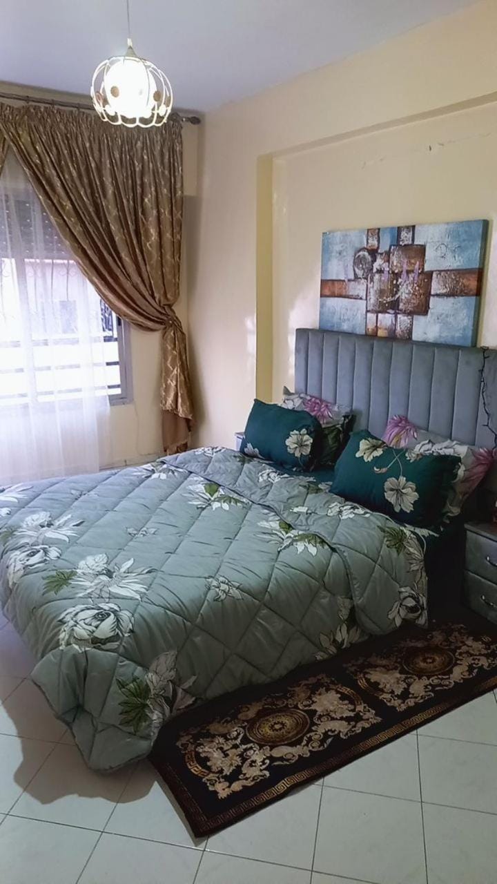 Bed, Living room, Photo of the whole room, Bedroom