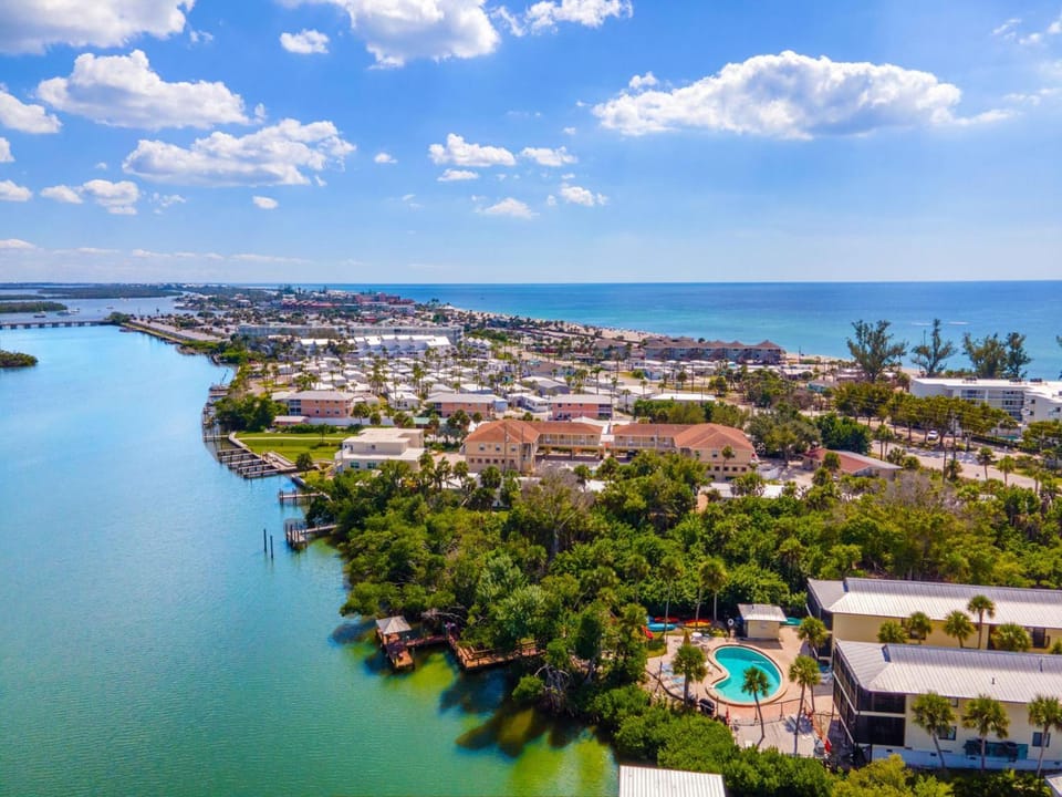 Sunburst Condo Apartment in Manasota Key