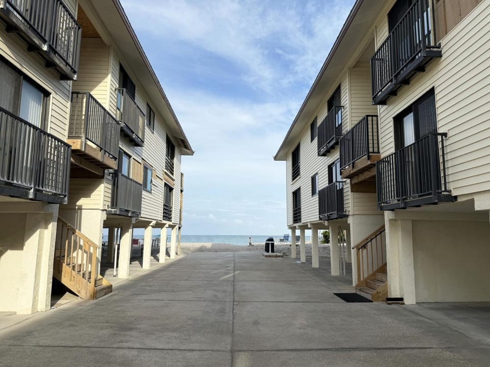 Sunburst Condo Apartment in Manasota Key