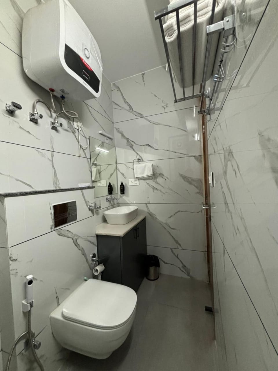 Conifer heights Apartment in Shimla