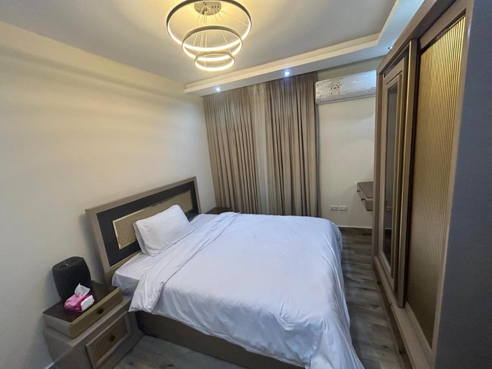 شقة فندقية المهندسين ميدان لبنان4 Apartment in Egypt