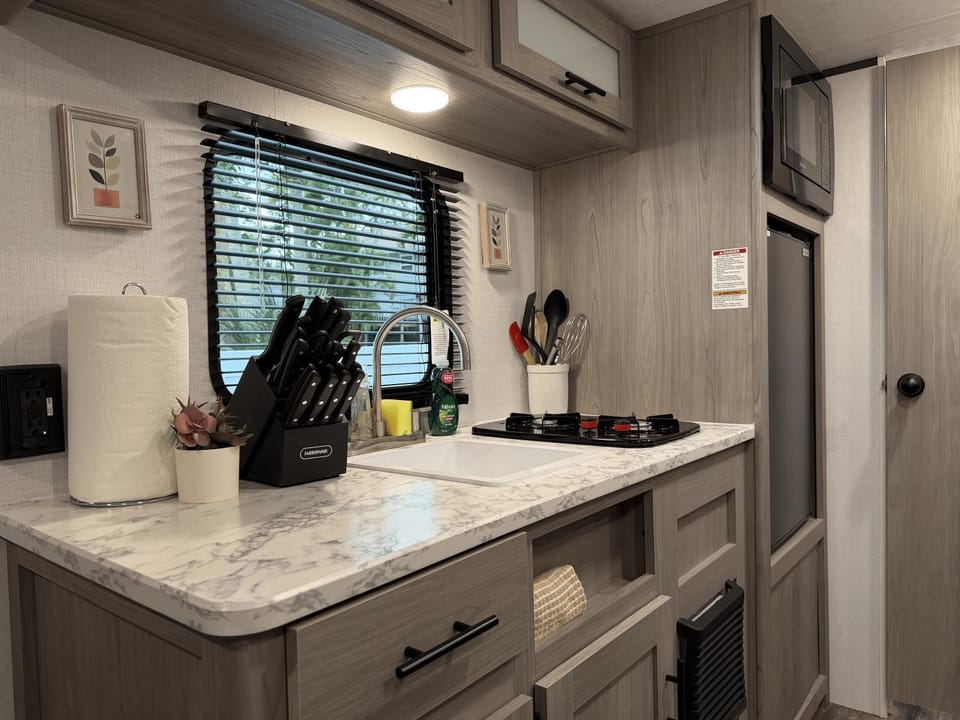 Kitchen or kitchenette