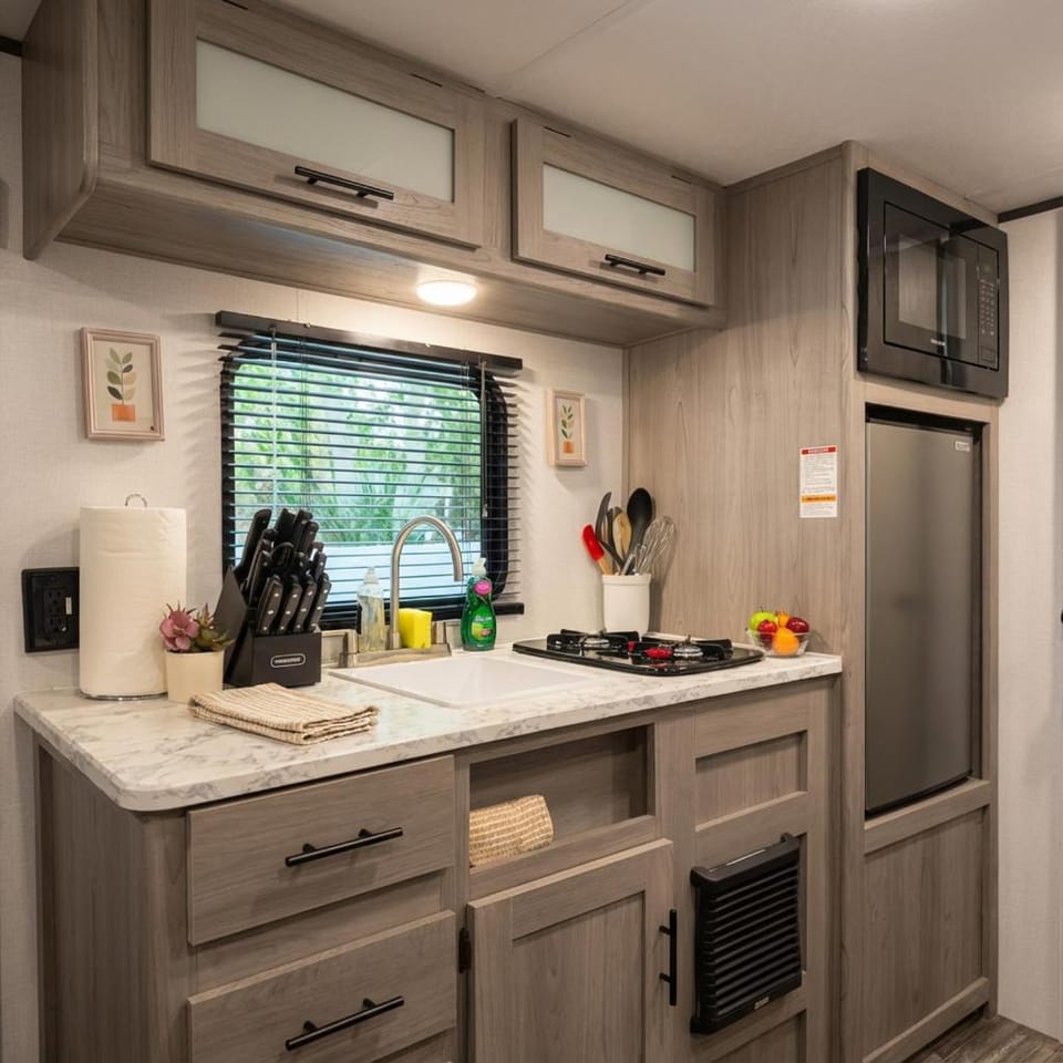 Kitchen or kitchenette, stove