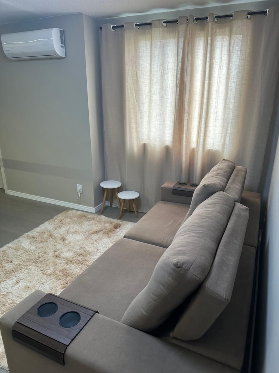 Living room, air conditioner