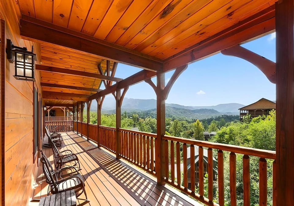 Day, Natural landscape, View (from property/room), Balcony/Terrace, Mountain view