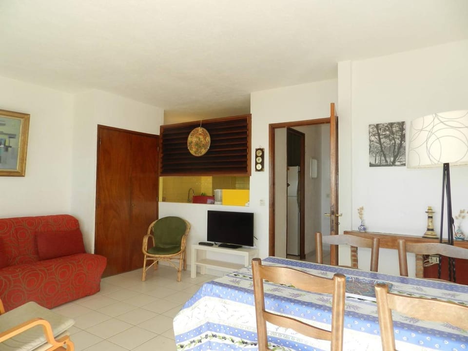 Appartement 3 pièces sur plage, 6 couchages, vue mer - FR-1-251-914 Apartment in Le Lavandou