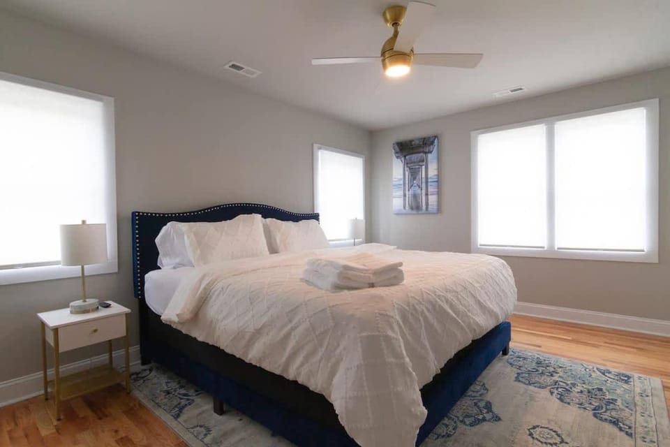 Pet-Friendly 4BR Family Home with Fenced Yard House in Raleigh