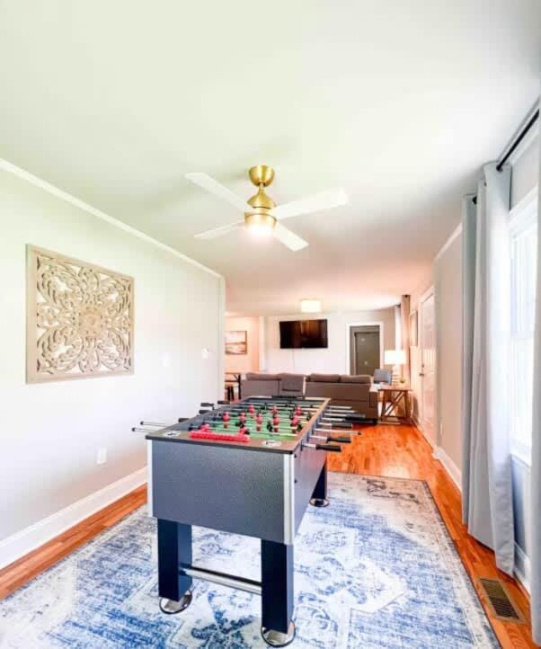 Pet-Friendly 4BR Family Home with Fenced Yard House in Raleigh