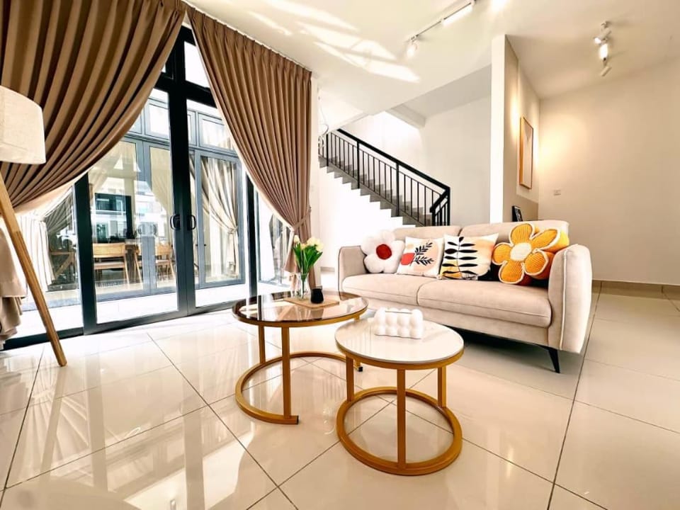 Modern Stylish 4BR Family House I Machang Bubuk House in Penang