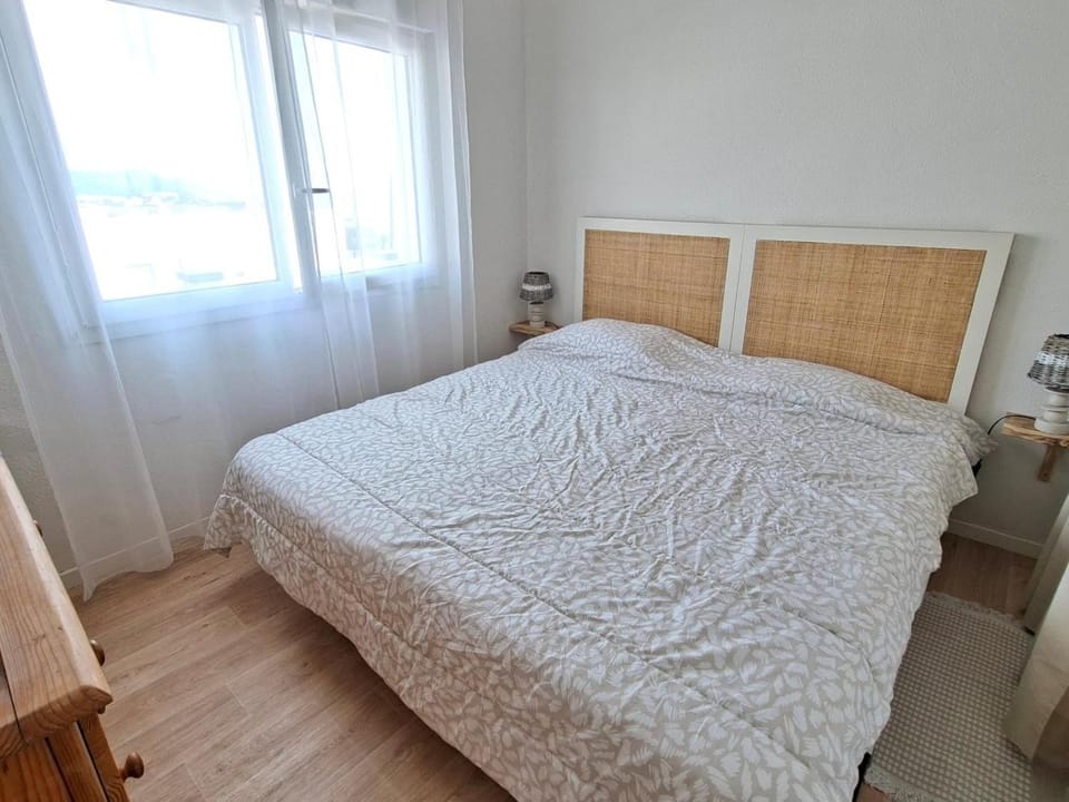 Apartamento 2 hab con terraza vista al mar en Llançà - ES-170-67 Apartment in Alt Empordà