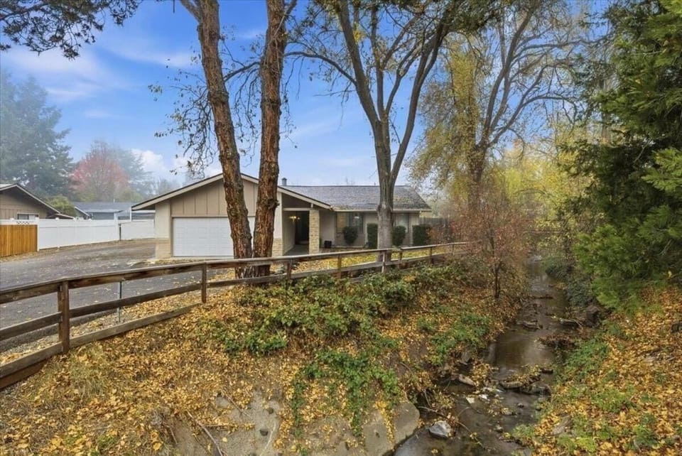 Stay in the heart of Medford House in Medford