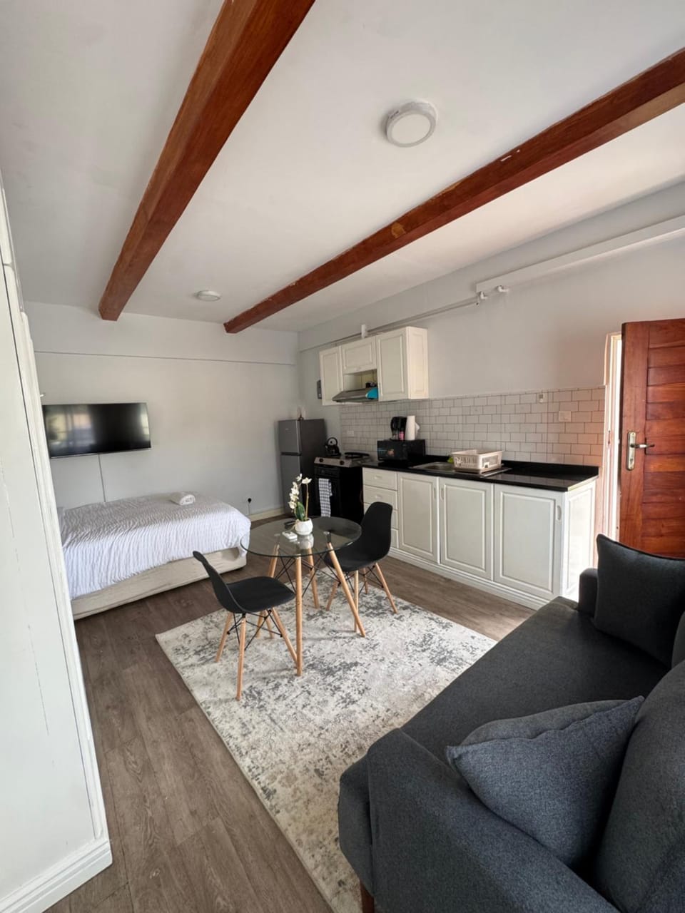 The Luxe Studio Apartment in Lusaka