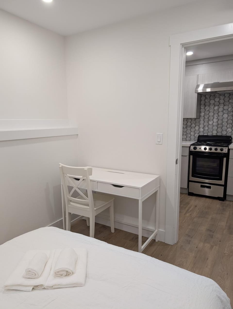 Modern 2BR Suite Steps to SkyTrain Bed and Breakfast in Vancouver