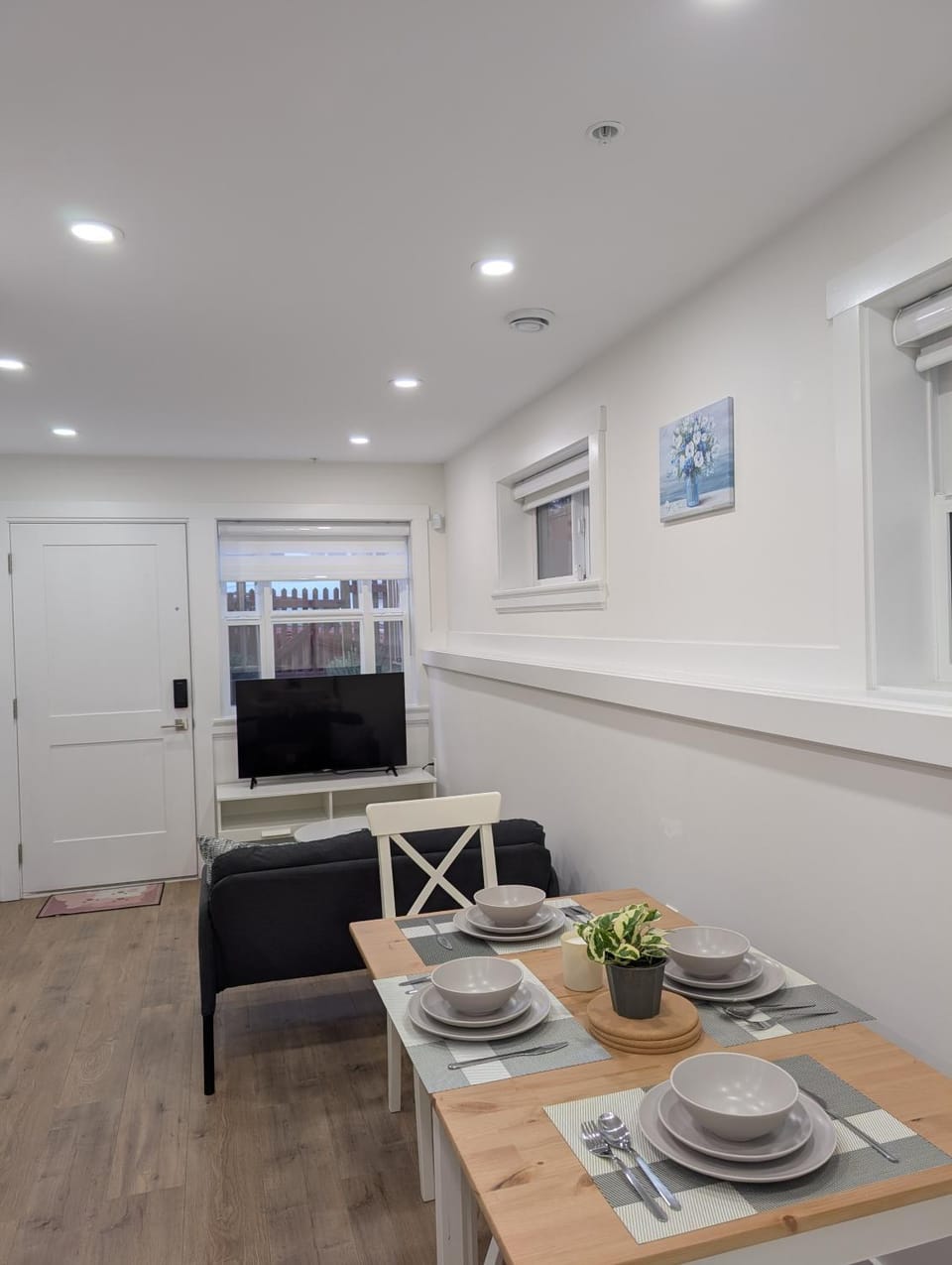Modern 2BR Suite Steps to SkyTrain Bed and Breakfast in Vancouver
