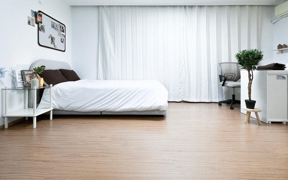 Yongsan Stay near Itaewon, Hongdae, Myeongdong & Gyeongbokgung Apartment in Seoul