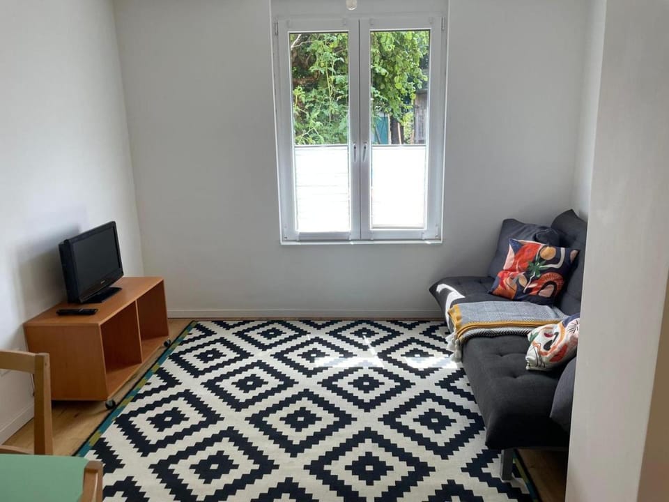 Stylisches Studio Apartment mit kleiner Terrasse Apartment in Mannheim