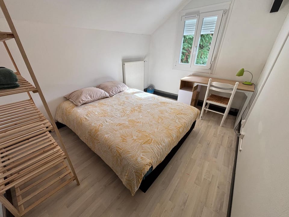Bed, Photo of the whole room, Bedroom
