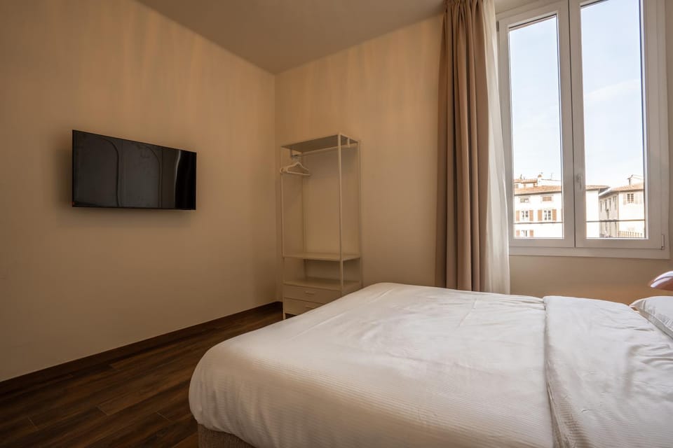 Bed, TV and multimedia