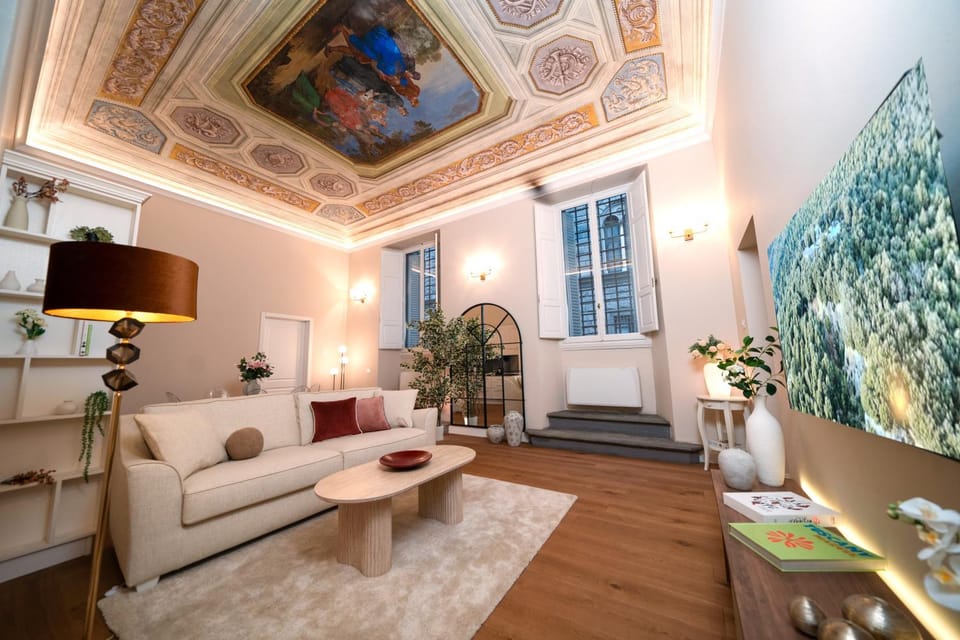 Communal lounge/ TV room, Living room