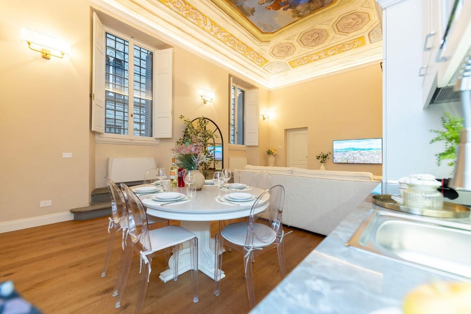 Living room, Dining area