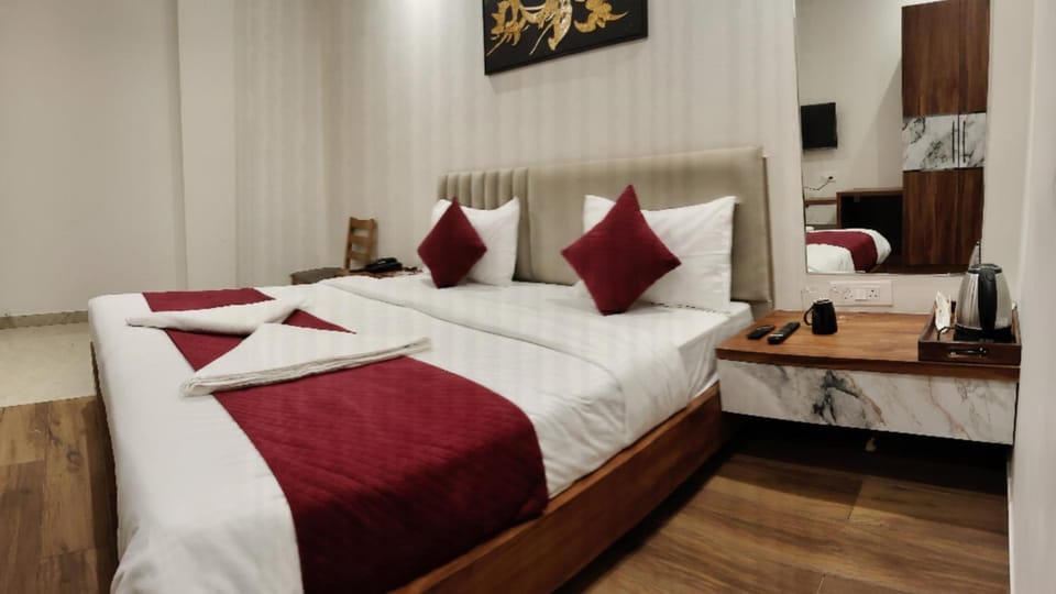 Hotel 7heaven Hotel in Uttar Pradesh
