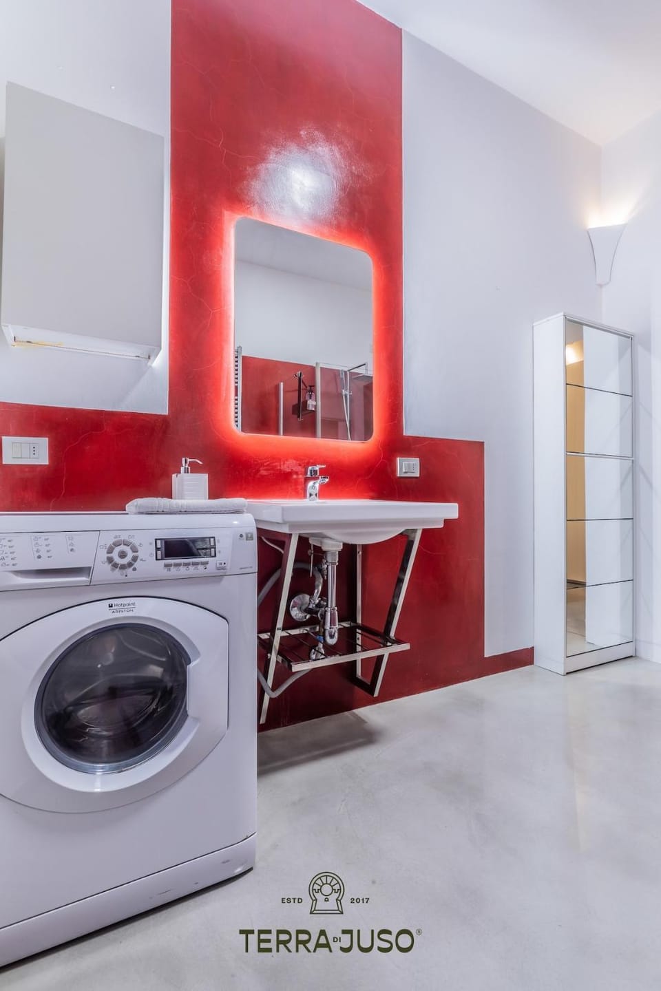 M25 - Garage Loft Apartment in Milan