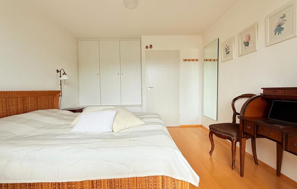 Bed, Photo of the whole room, Bedroom, wardrobe