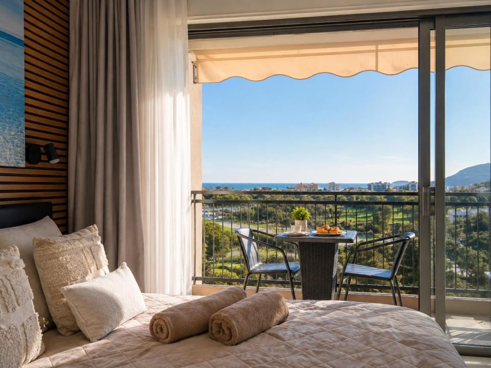 La Marina Cannes Suites Hotel in Mandelieu-La Napoule